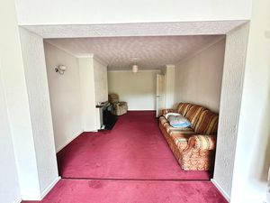 Second Avenue- click for photo gallery